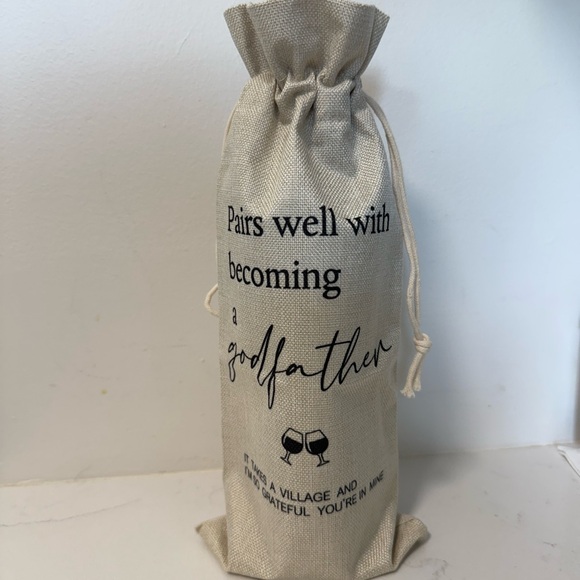 Beige Wine Bottle Gift Bag with Godfather Text - Picture 1 of 3
